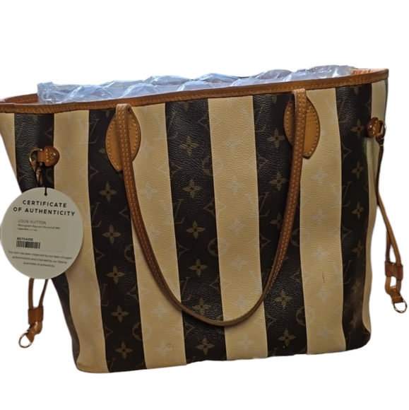Louis Vuitton Handbags - Limited edition Rare rayure*BUY NOW*